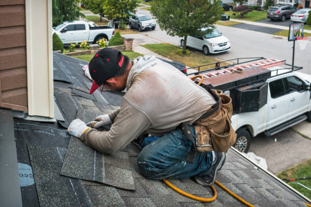 Professional Flat Roof Repair technician working in Idanha, OR